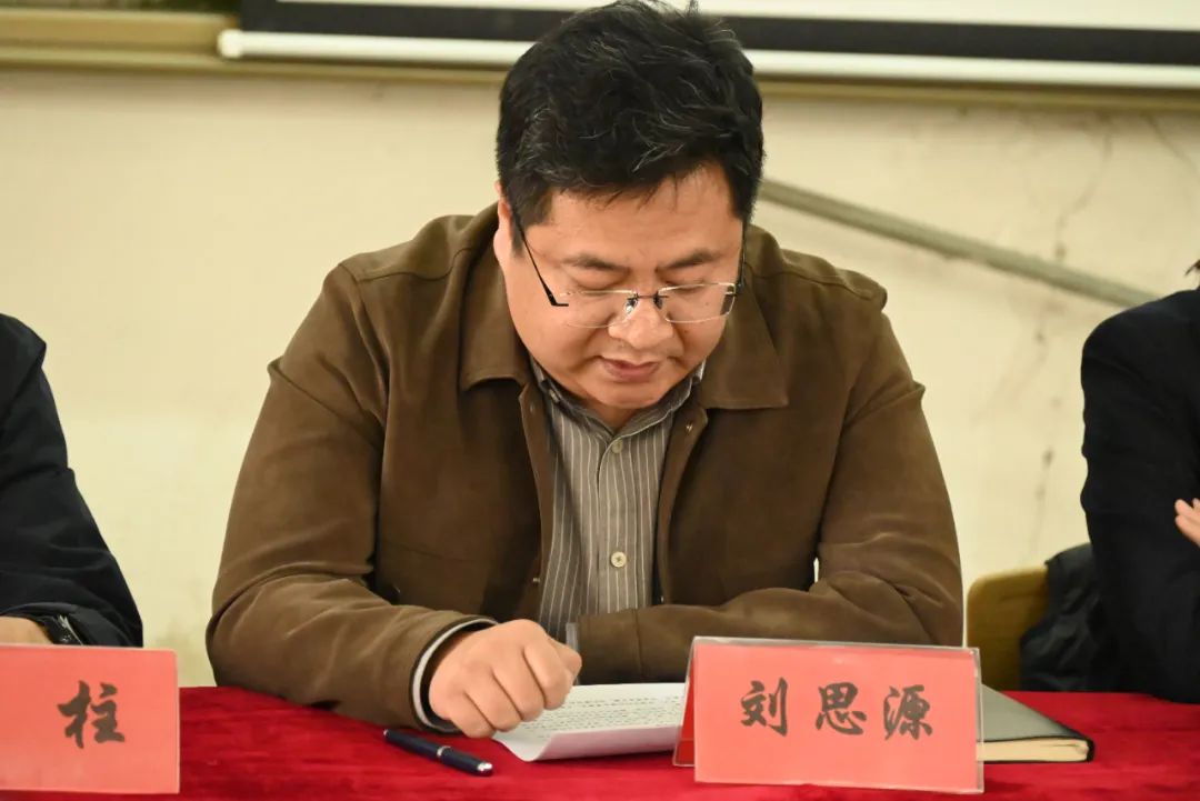 微信图片_20241028192438.jpg 微信图片_20241028192438.jpg