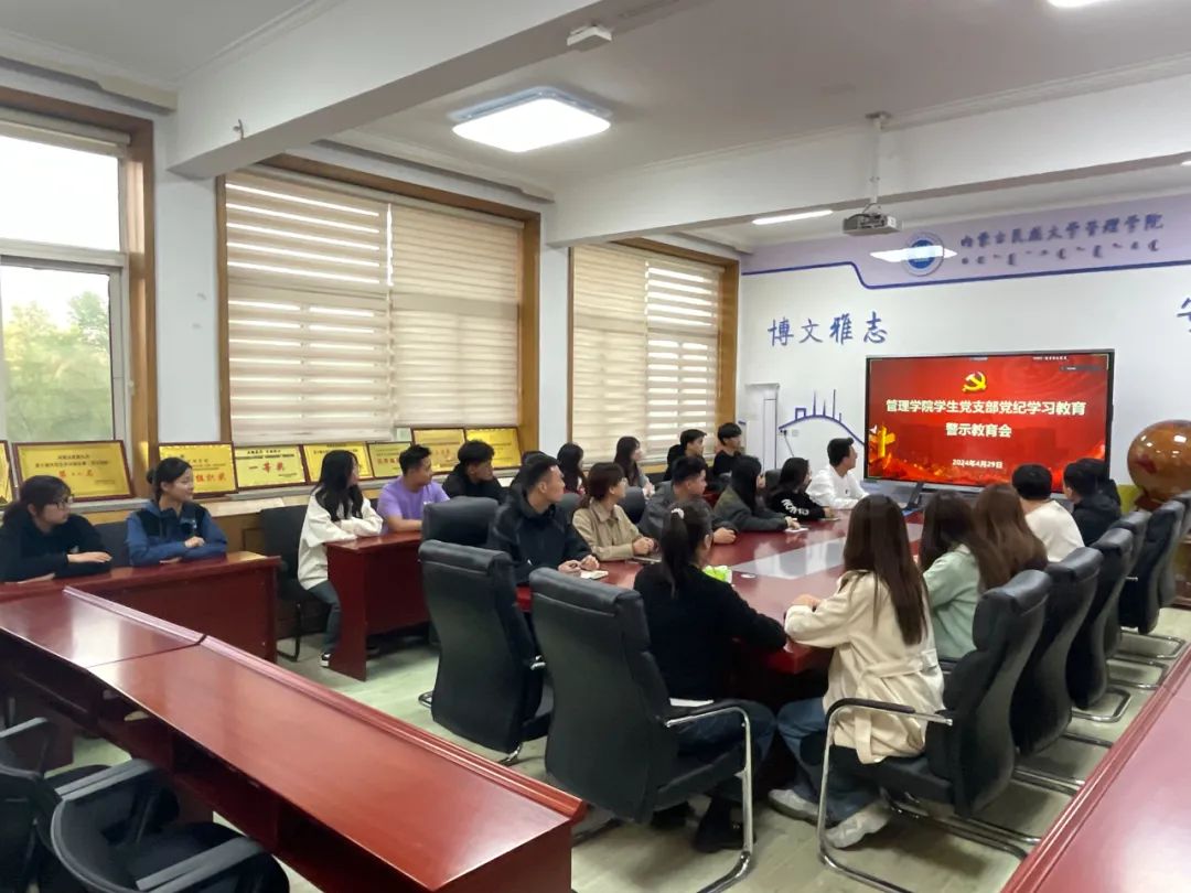 5e0ef82881bb35161c48627eeb674537.jpg 5e0ef82881bb35161c48627eeb674537.jpg